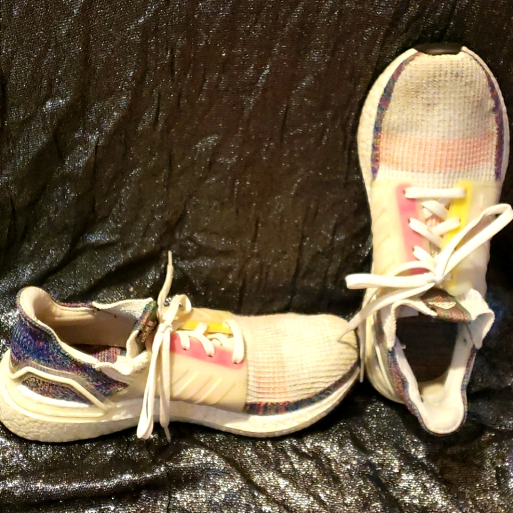 Adidas Ultraboost Sneaker size 9 male